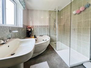 Bathroom- click for photo gallery